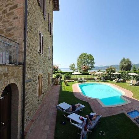 Appartamento Lago Trasimeno - Torricella Pg Exterior photo