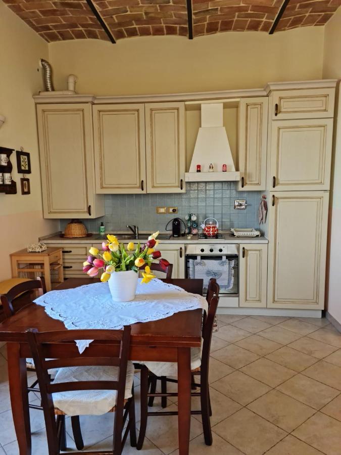 Appartamento Lago Trasimeno - Torricella Pg Exterior photo
